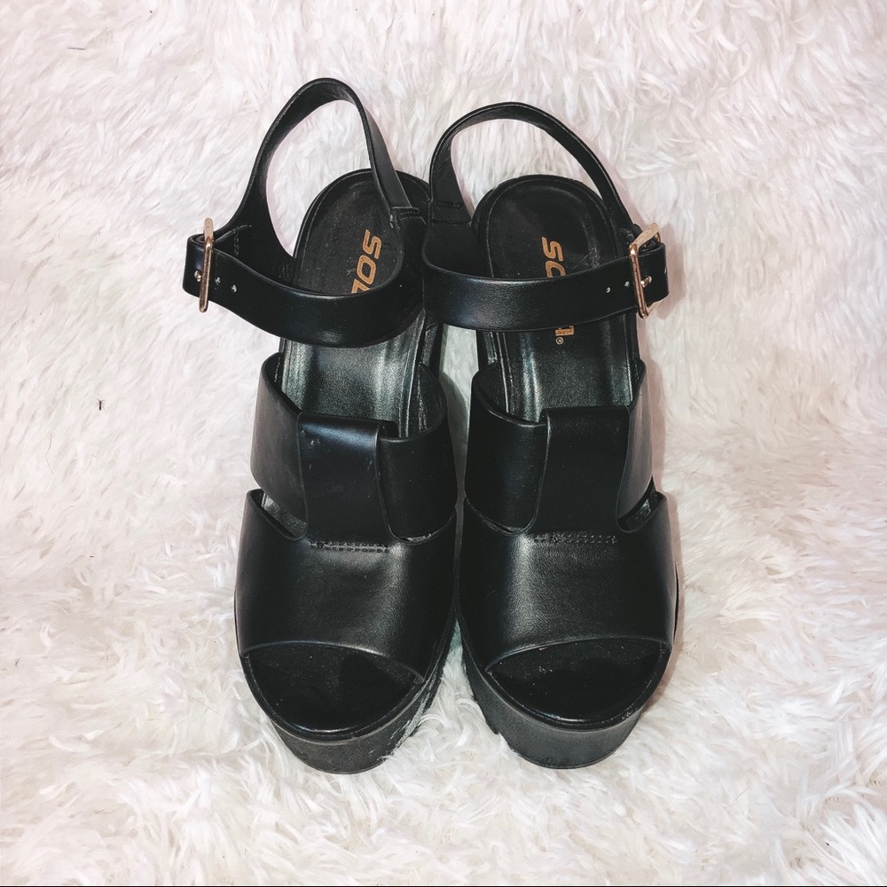 ✨Black Soda Heels✨